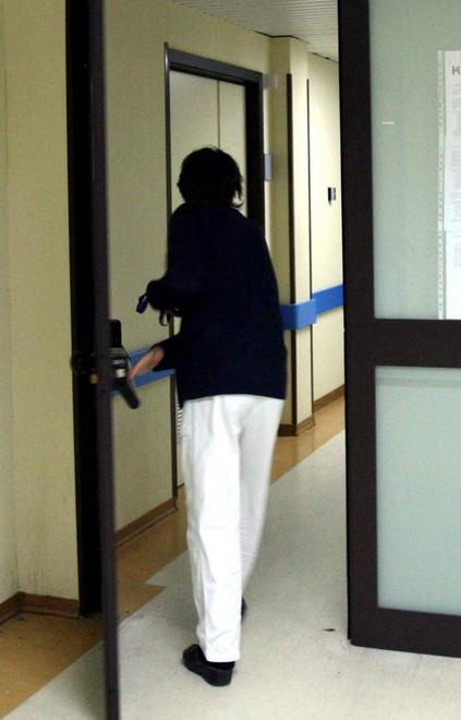 Perde il bimbo, feto sequestrato 