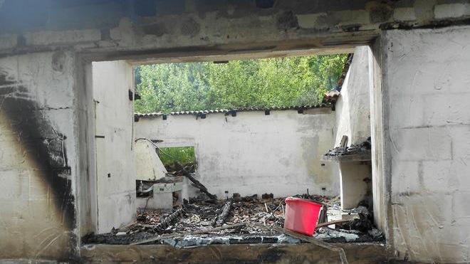 Attentato incendiario a Bonorva: bruciano la casa al corrispondente della “Nuova” 