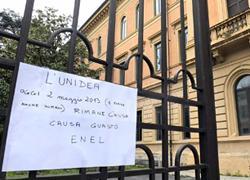 Duemila studenti a casa per colpa di un black out 