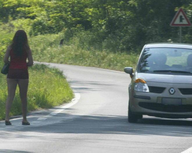 Squillo davanti ai bambini a Galleno: scatta la task-force dei vigili 