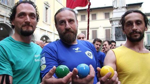 «Regolamento restrittivo, occorre cambiarlo»
