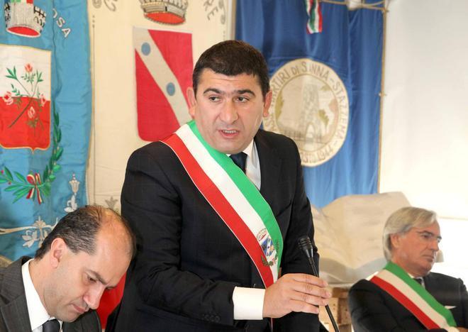 Silicani pronto a licenziare l’assessore dissidente
