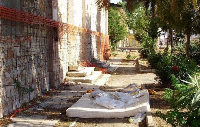 Viaggio tra gli invisibili della città 