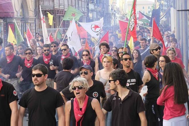 Più di mille in corteo per difendere il Newroz 