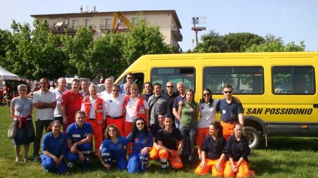 Torna a Vaiano ma solo per la festa, lo scuolabus donato ai terremotati