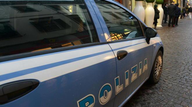 Studenti rubano vestiti, i romeni champagne: denunciati
