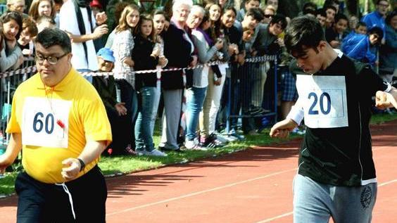 Torna il meeting di Efesto stamani al campo di atletica