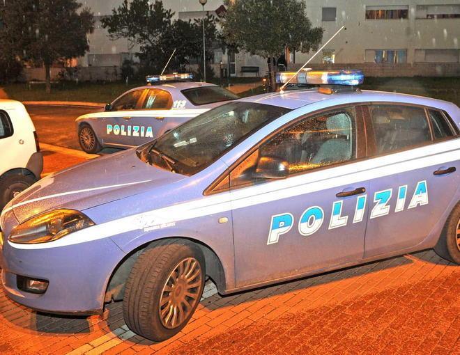 Ruba i pantaloni all’Oviesse Fermata e denunciata