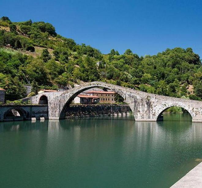 Azalea, birra e Halloween: le tre carti vincenti giocate sul tavolo del turismo