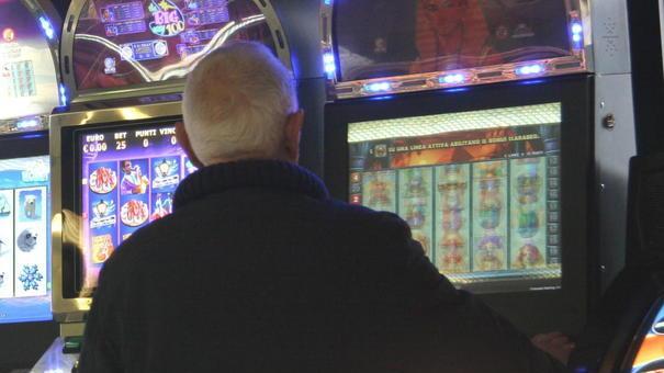 Fucecchio dichiara guerra a sale giochi e slot machine