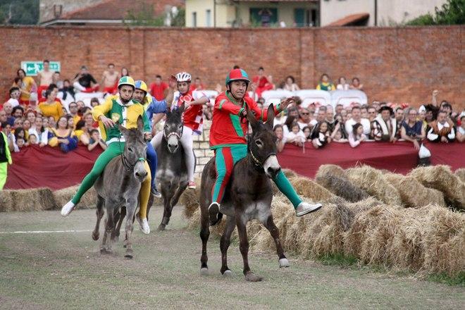 Palio dei micci rinviato per colpa della pioggia 