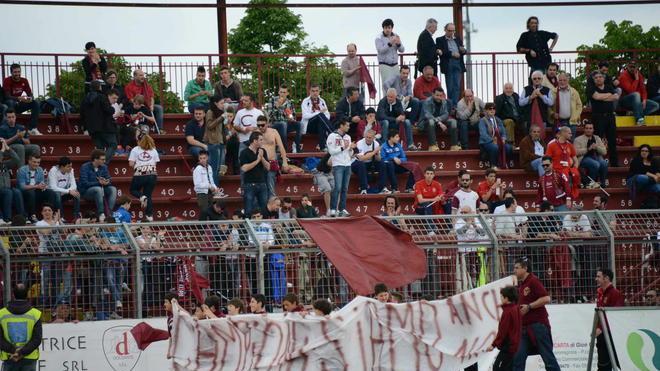 Il popolo granata in festa, prima in campo poi per le vie della città