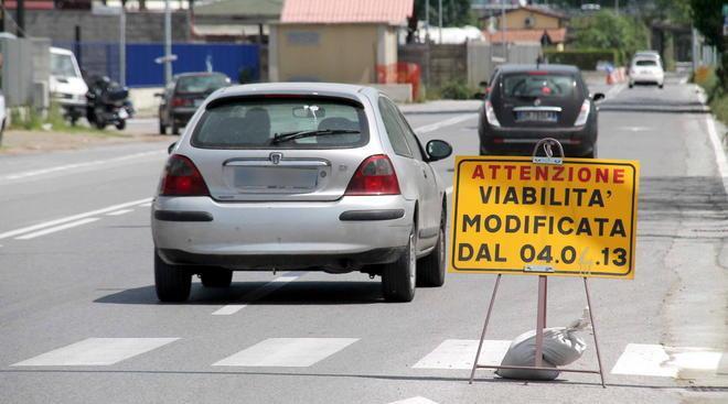 Cambia la viabilità a Bicchio e si ridisegnano le strisce