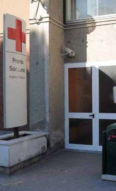 Avvallamento nella strada caduta rovinosa di un’anziana