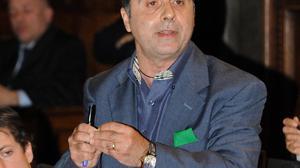 I finocchi e il nero di seppia... bufera sul consigliere Emilio Paradiso che dice: "Solo una zingarata"