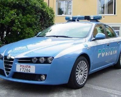 Bimba di due anni trovata in pigiama per strada all’alba 
