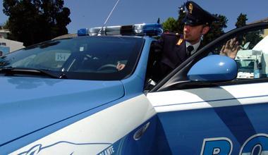 Truffano due anziani fingendosi operatori dell’Aamps 