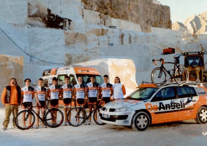 Il Team De Angeli corre forte Applausi ed emozioni a Bologna 
