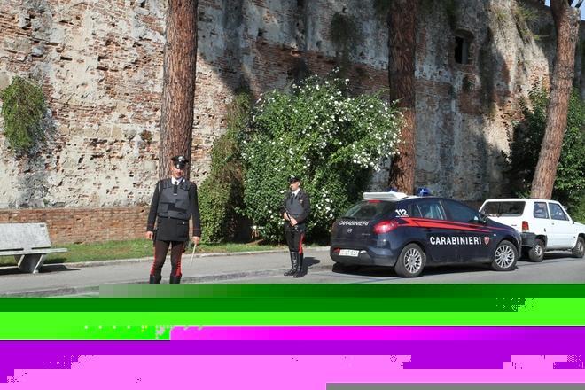 Arrestato con l’accusa di aver rapinato tre persone 