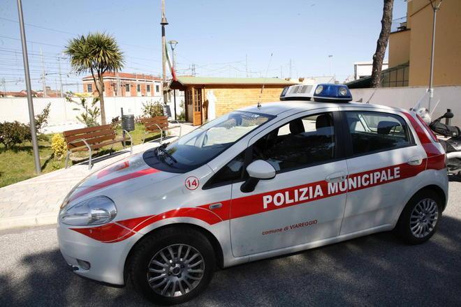 Da Praga a Viareggio: minorenne in fuga soccorsa dai vigili 