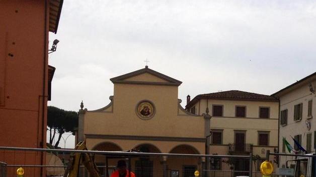 Si ripristina la pavimentazione
