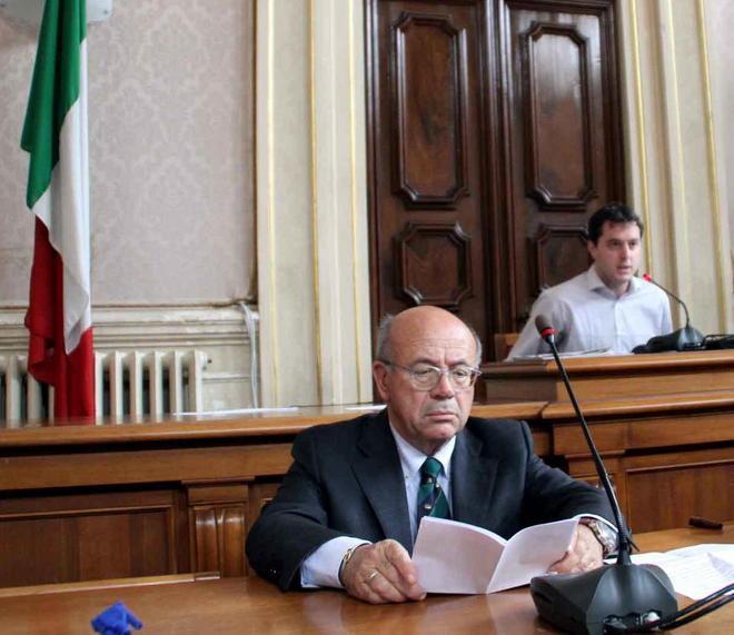 Asa, tira aria di assoluzione E i serbatoi extra sono in forse 