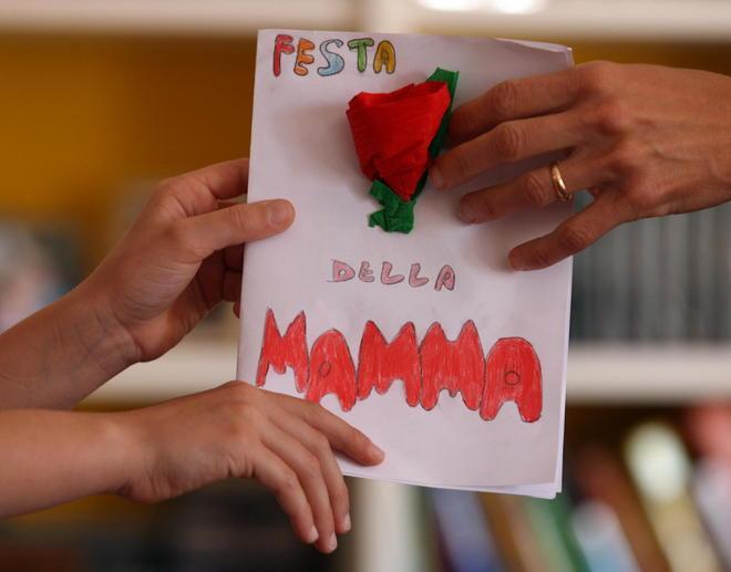 Camminate, giochi e baby dance per la Festa della mamma 
