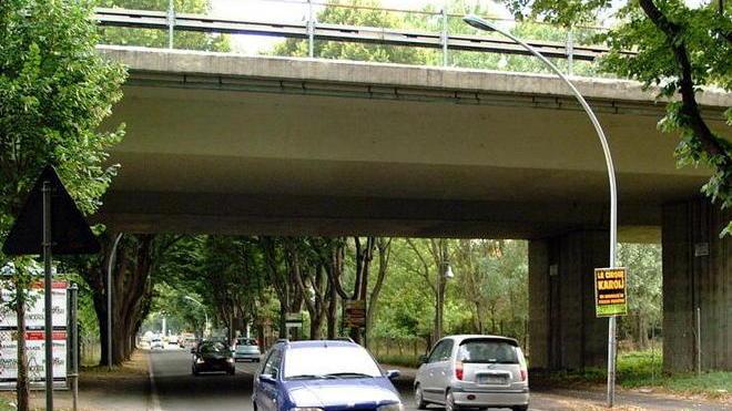 Cittadini sul piede di guerra per i camion in viale Apua