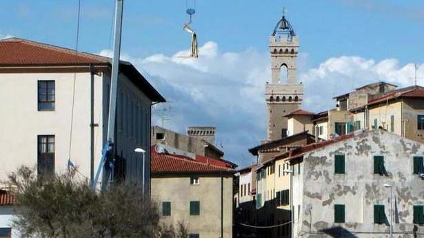 Piazza Bovio, la pedana resta lì