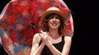 Problemi alle corde vocali per Veronica Pivetti: salta lo show al Pucciniano