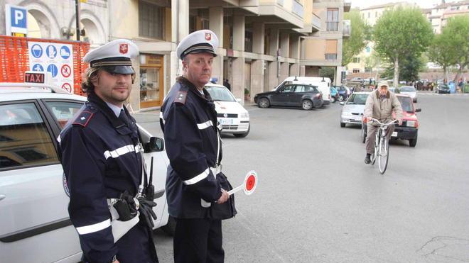 Investita una bambina in centro