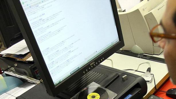 Poste, falsi avvisi attenzione all’email truffa
