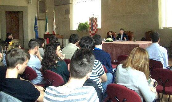 Centinaia di studenti a lezione con Gotor