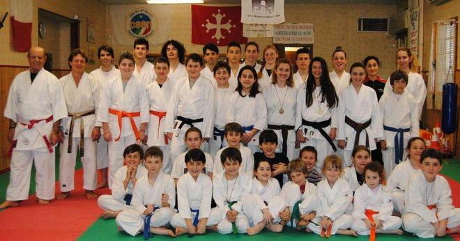 Il Karate Pisa di Franco Caselli si fa onore nei campionati Csen