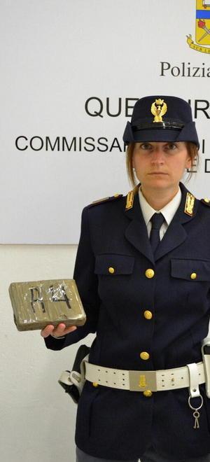 Pusher fugge in auto in mezzo alla cava 