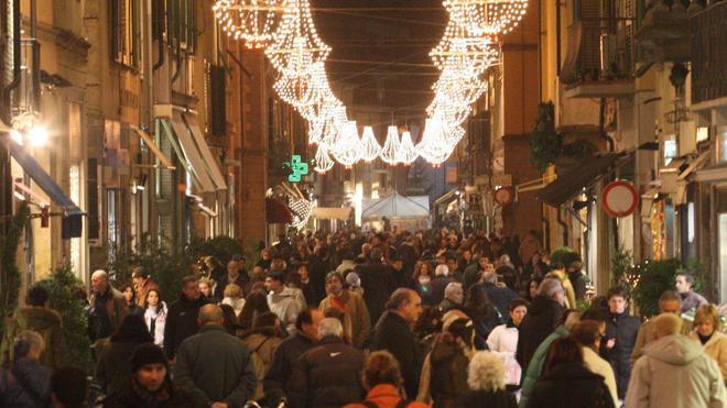 Per le luci di Natale una nuova formula che frena i furbetti