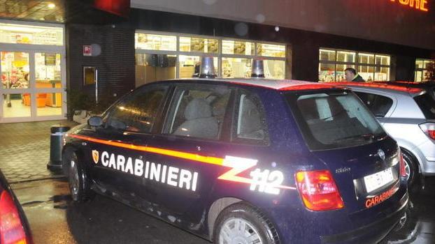 Armati di pistola rapinano l’Eurospar