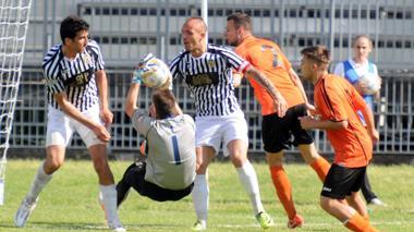 Massese sbaglia un rigore passa la Pistoiese (1-2)