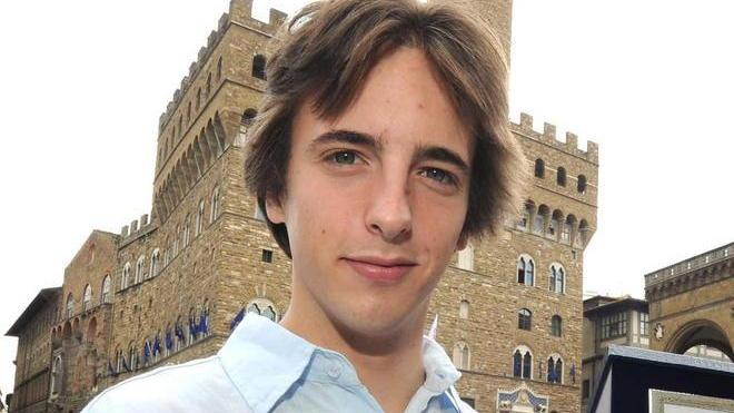 Studente pratese straccia tutti Al terzo una coppia del Buzzi