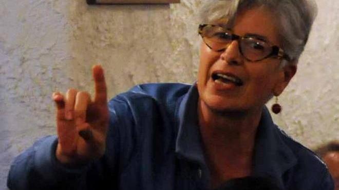 Un’ora di contestazioni, poi tutti a casa