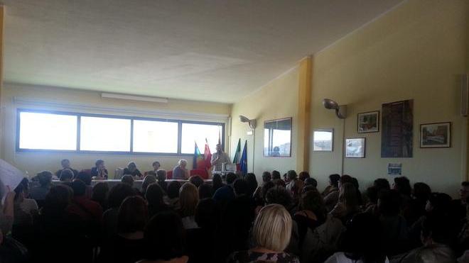 Mabro, i lavoratori chiedono le chiavi dell’azienda