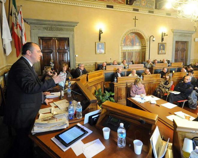 Sì dal consiglio comunale sul cambio di provincia 
