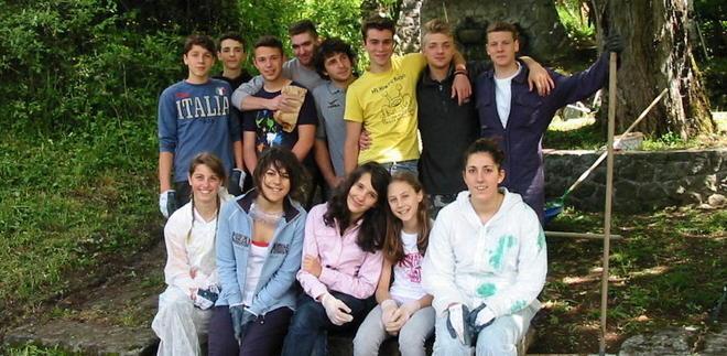 Gli studenti ripuliscono la “Fonte della vita” 