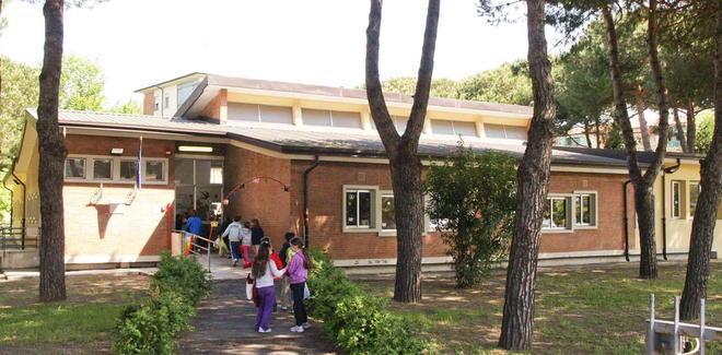 Una lotteria per aiutare la scuola senza fondi 