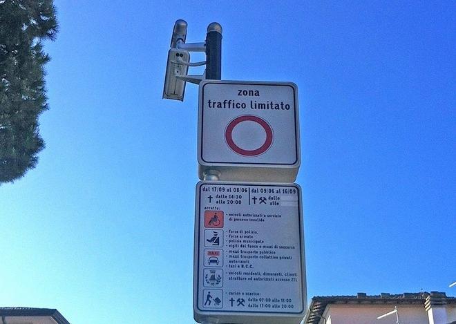 Telecamere contro i furbi della ztl 