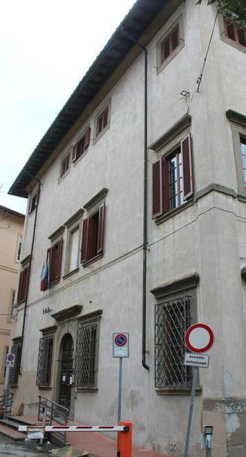 SOTTO LA LENTE Il rapporto del centro impiego con gli utenti