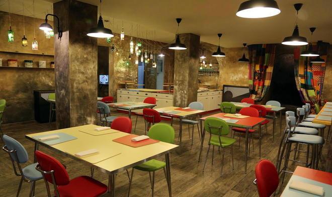 Riaprono un locale e assumono 6 persone