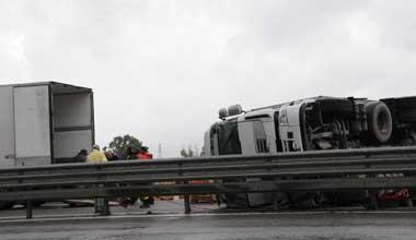 Camion ribaltato sull’Aurelia, riaperta la strada verso Grosseto 