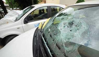 Raid vandalico contro le auto dell’Asl 