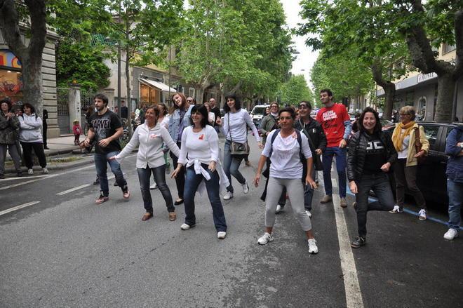 Tutti in strada per il flashmob contro l’omofobia 